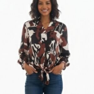 Chico's Abstract Print Tie-Front Blouse Size 1.5 (S ize 10) Bell Sleeves